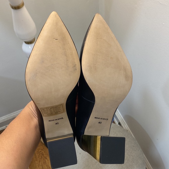 Velez Black Leather Pumps - Picture 4 of 4